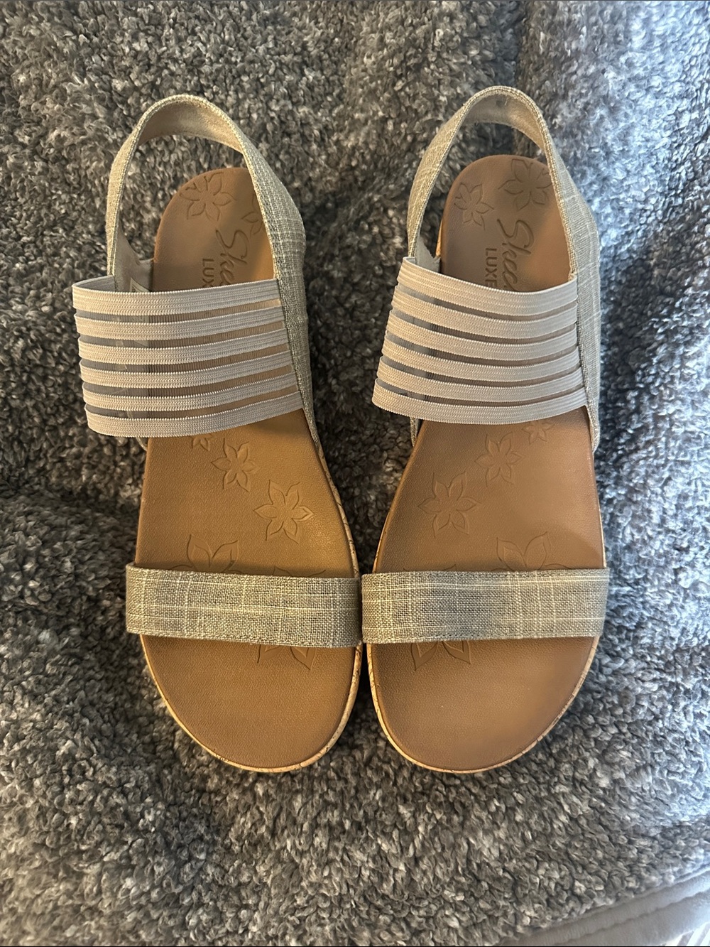 Skechers Luxe Foam Wedge Light Taupe Elastic Strap Sandals